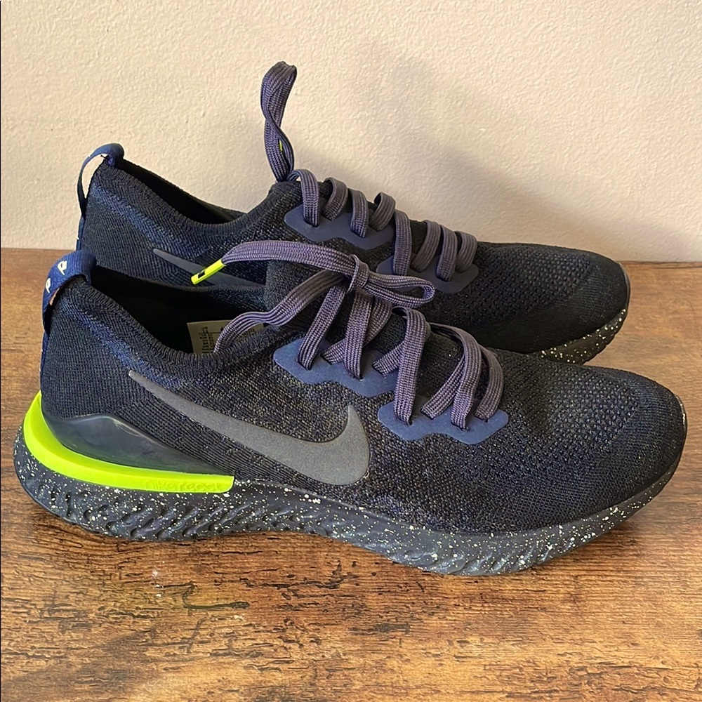 Nike Flyknit React black/bolt